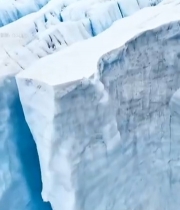  北极冰川海岸全景4053#竖屏 	 