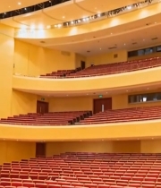  毕业生礼堂内抛学士帽场景1970#竖屏 	 