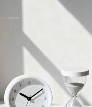  白色时钟与沙漏光影画面2662#竖屏 	 